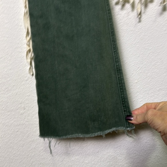 Veronica Beard Carson Flared Raw Hem Ankle Jeans in Green Size 25 - Picture 5 of 14